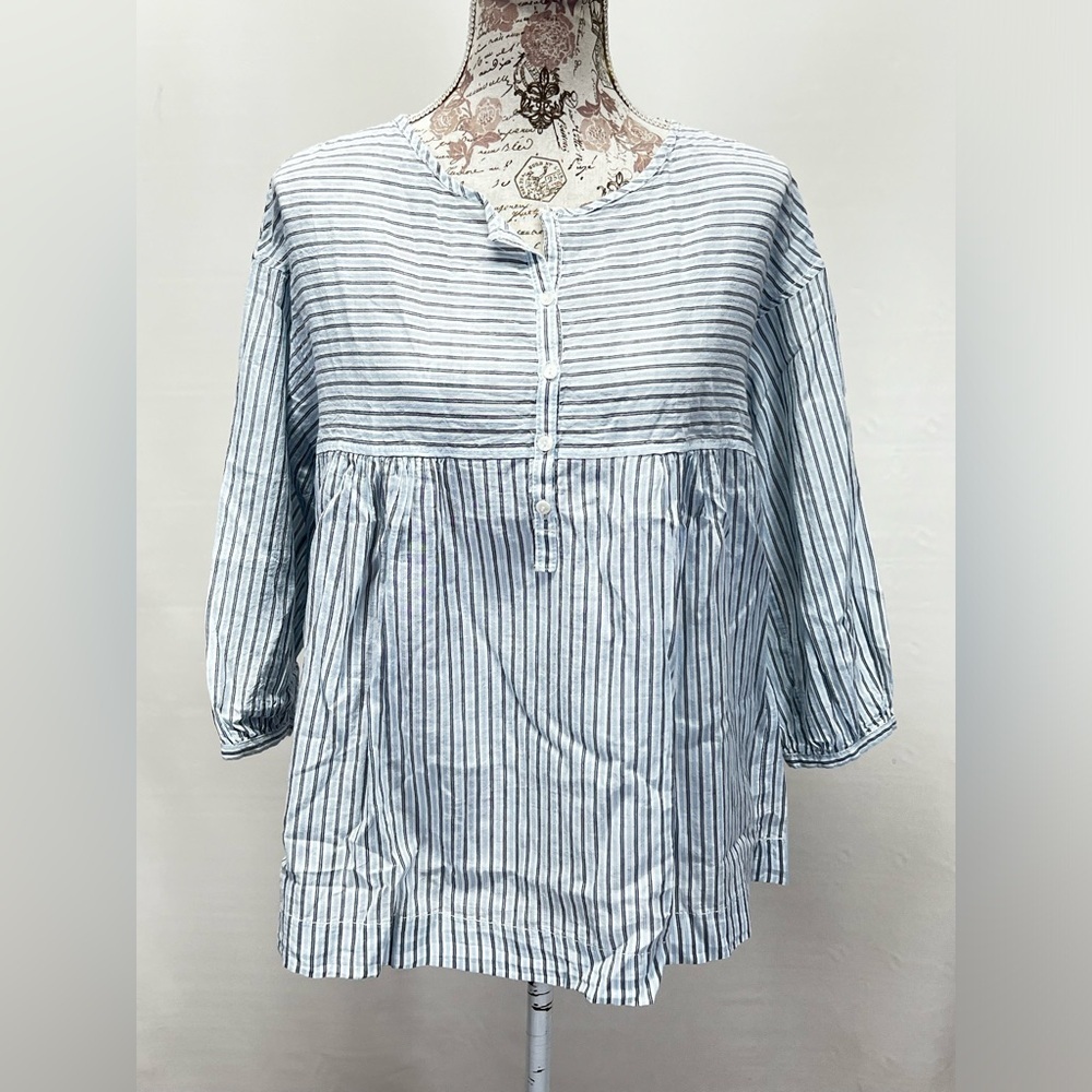 🛍️MAX STUDIO Blue and white‎ stripe casual top size XS - Picture 2 of 13